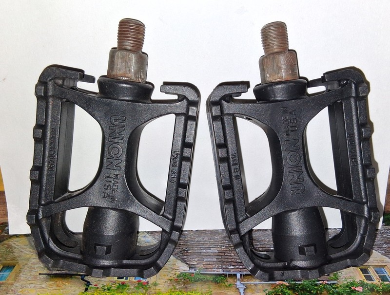 UNION Type 614 BICYCLE 10oz PEDALS MADE USA 1/2" PLASTIC BLACK VINTAGE 1980 BMX
