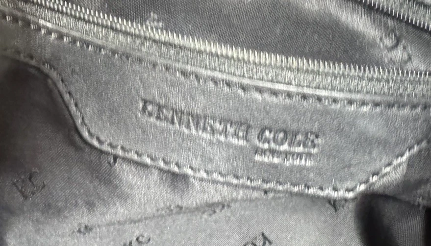 Kenneth Cole New York Bolso de Hombro Cartera de Cuero Negro con Hebilla Foto 4 de 4