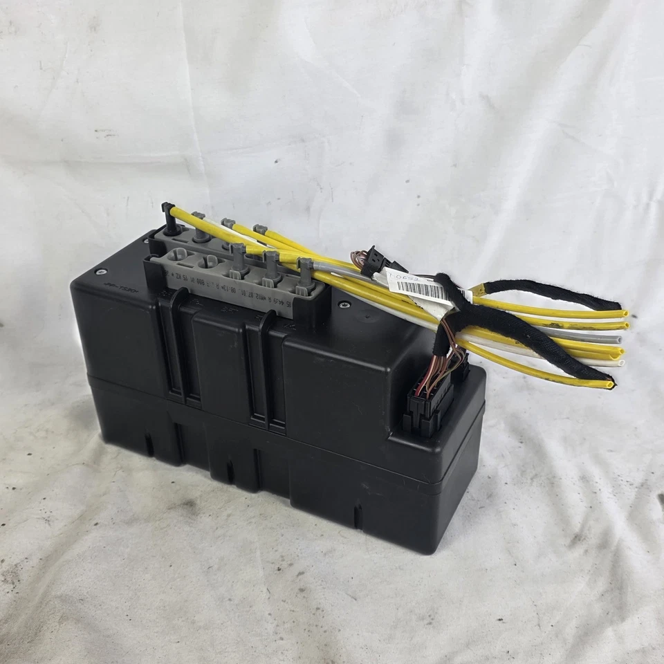 Вакуумный насос с дверным замком 2000-2006 Mercedes W215 W220 CL55 S55 2208001248 - Изображение 3 из 3