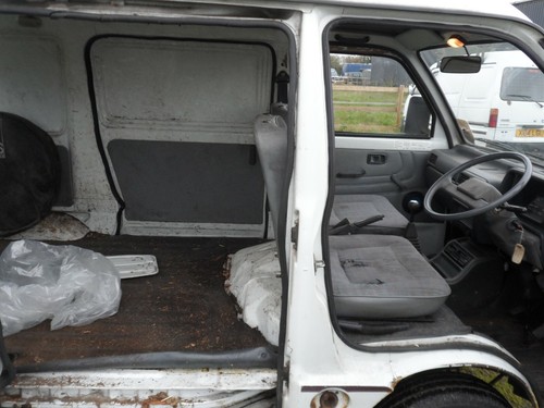 Daihatsu Hijet Van 2002 1,3 EFi GLP manual 1x perno de cabeza * Rompiendo furgoneta completa * - Imagen 8 de 12