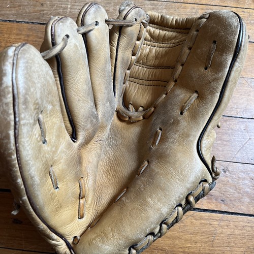 Diamond King No. 6500 Left Handed Baseball Glove Tops in the Field - Picture 5 of 7