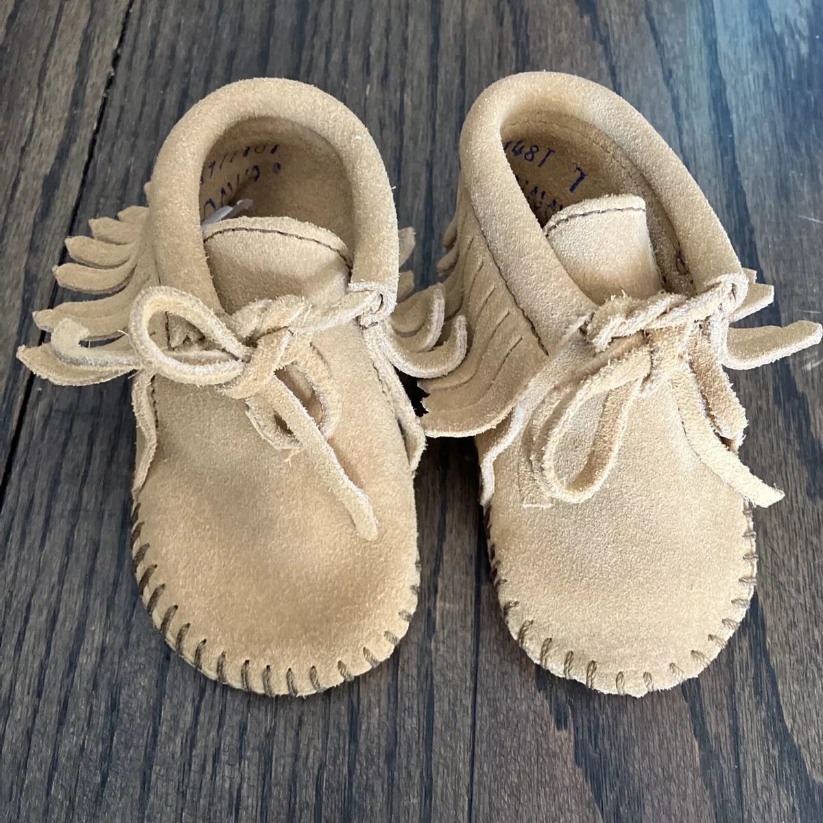 Minnetonka Baby Moccasins Tan Leather Fringe Stitch Boy Girl Toddler Size 1