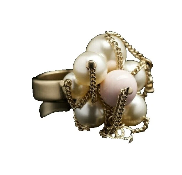 CHANEL Glass Fashion Rings