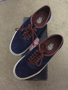 navy blue suede vans