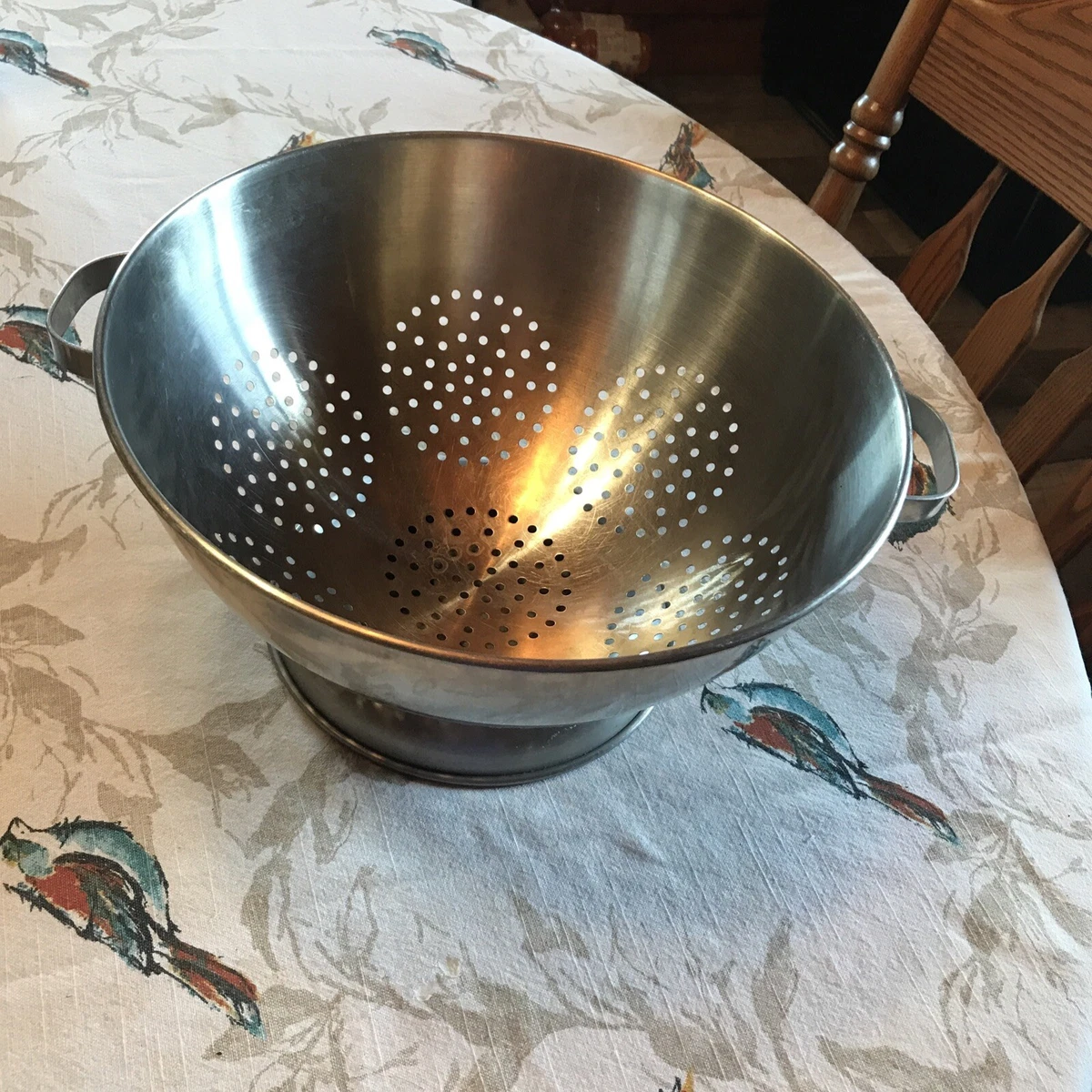 VTG Sturdy Stainless Steel 11 Dia Pedestal Colander 6 Tall