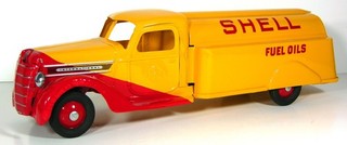 ca1938 BUDDY L PRESSED STEEL SHELL FUEL OILS INTERNATIONAL TANKER TRUCK TOY 21"