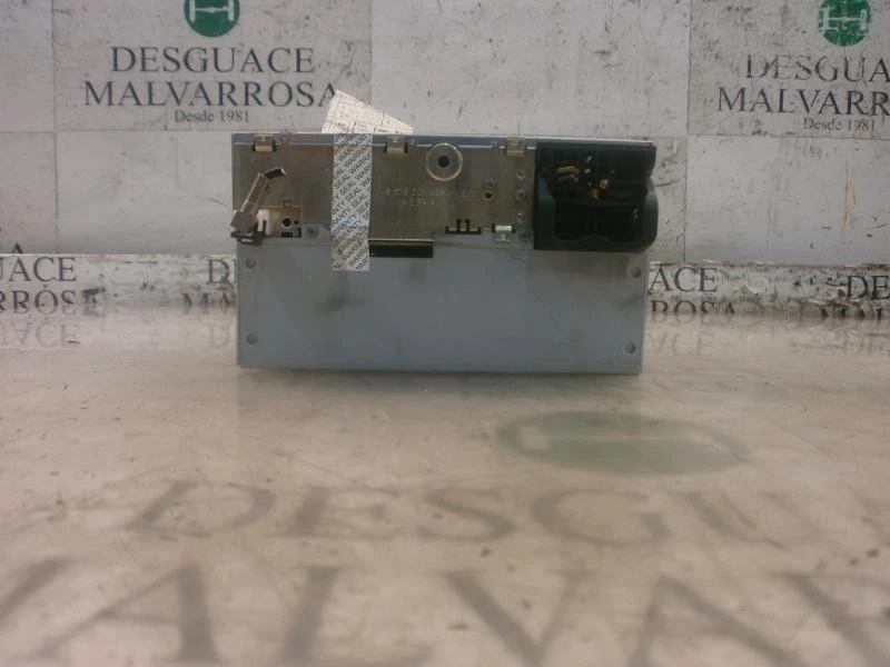 SYSTÈME AUDIO / RADIOCD / 13816572 POUR OPEL TIGRA TWIN TOP COSMO - Photo 2/4