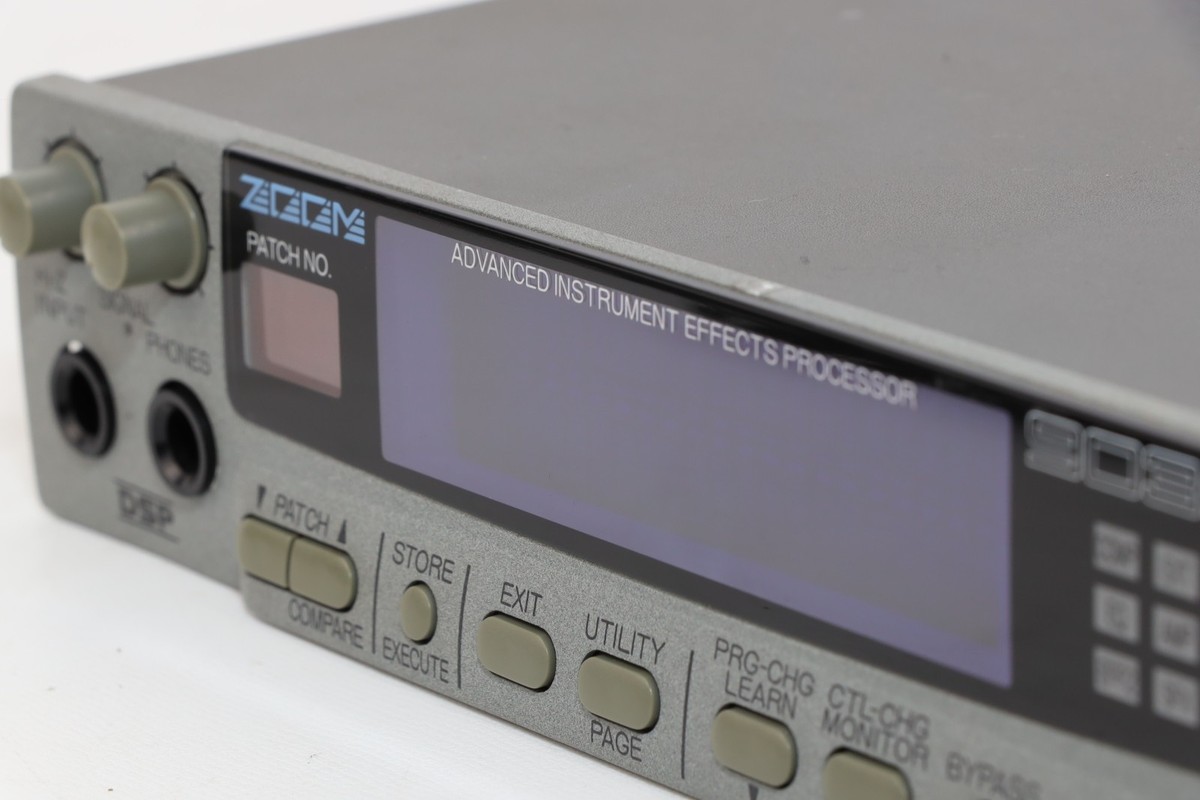 Repaired Zoom 9030 Advanced Instrument Effects Processor W/Adapter
