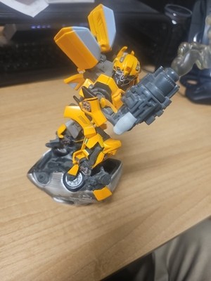 2006 Hasbro Bumblebee Statue Number 70221