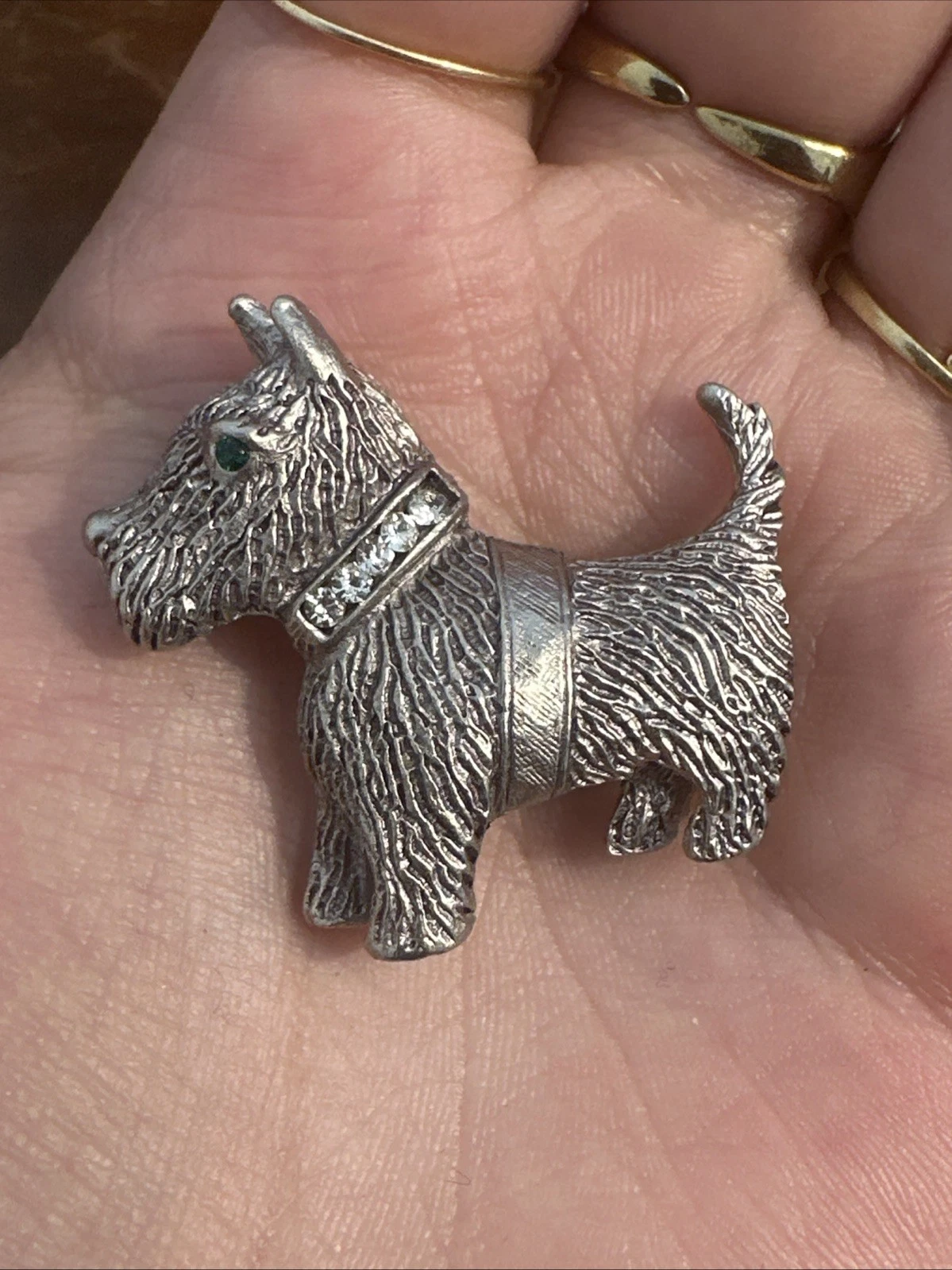 Petite Broche Chien Argentée Bijoux Fantaisie
