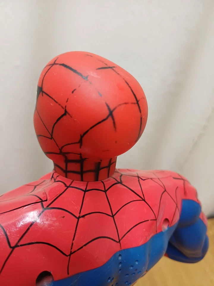 action figure Spiderman Marvel Toy Biz Inc 1994 Usato Non Funzionante 44 cm - Immagine 4 di 4