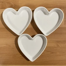 Crate & Barrel Heart Shaped Baking Dish 5” White Porcelain Ramekin Set or 3 New