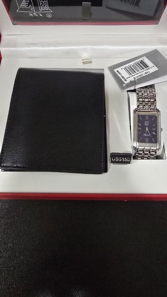 Necesita Batería Nueva Geneva Cuarzo para Hombre, Rectangular, Esfera Negra, Acero Inoxidable 3