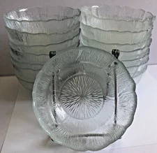 Vtg Arcoroc Fleur Cupped Fruit Dessert Bowl 4 7/8" Petals Total 15 Sold Separate