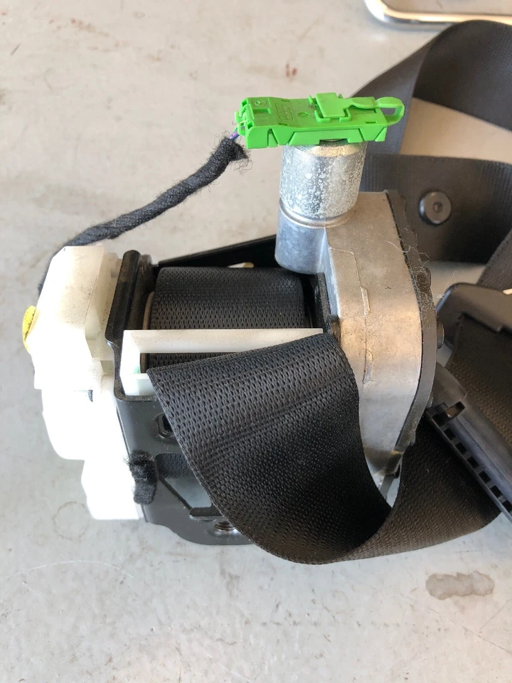 Cinturón de seguridad delantero derecho pasajero Mercedes-Benz C320 C240 2001-2004 negro OEM Foto 3 de 4