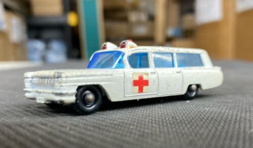 Vintage No. 54 Matchbox Series S & S Cadillac Ambulance - Picture 1 of 6