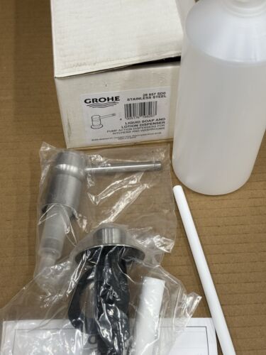 Dispensador de jabón/loción Grohe 28857 SD0 Deluxe Cosmopolitan en acero inoxidable nuevo - Imagen 5 de 10