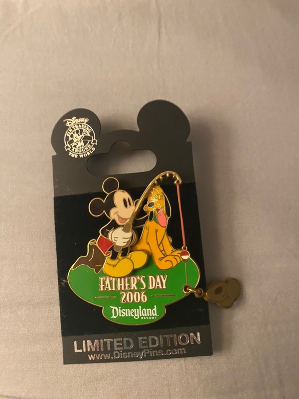 Disneyland 2006 Happy Fathers Day Fishing Mickey Pluto