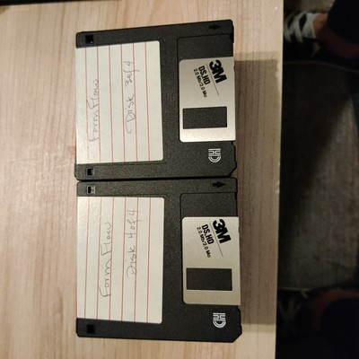 Lot Of 32 3M Floppy Disk 3.5 See Pictures