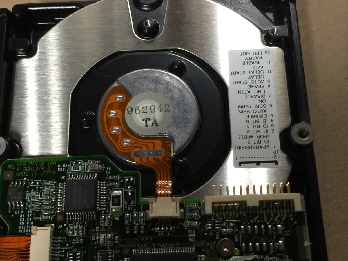 IBM DORS-32160-80p , 2.1GB 5400RPM SCSI drive 46H6112, SPARC