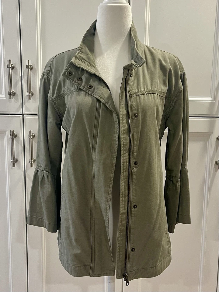 Caslon 女式轻便实用夹克 XS 码橄榄绿色全拉链口袋 — 第 2/4 张图片