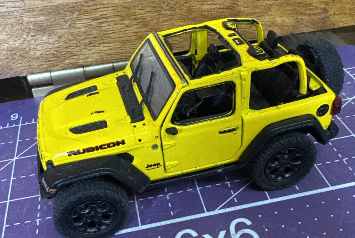 Kinsmart 1:34 - 2018 Jeep Wrangler without Hard Top Yellow)