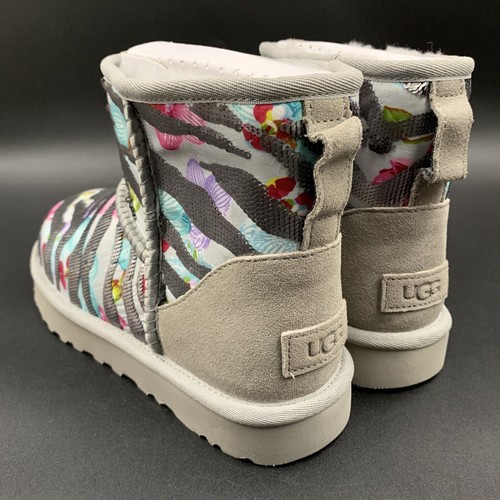 UGG CLASSIC MINI BOOTS WOMENS SIZE 7 TIGER FLOWER COBBLE GREY SUEDE / SEQUINS - Picture 2 of 16