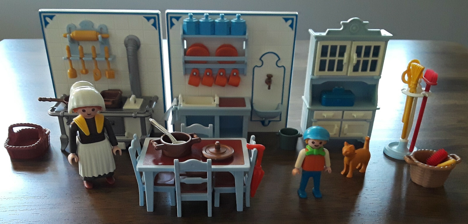vintage playmobil dollhouse