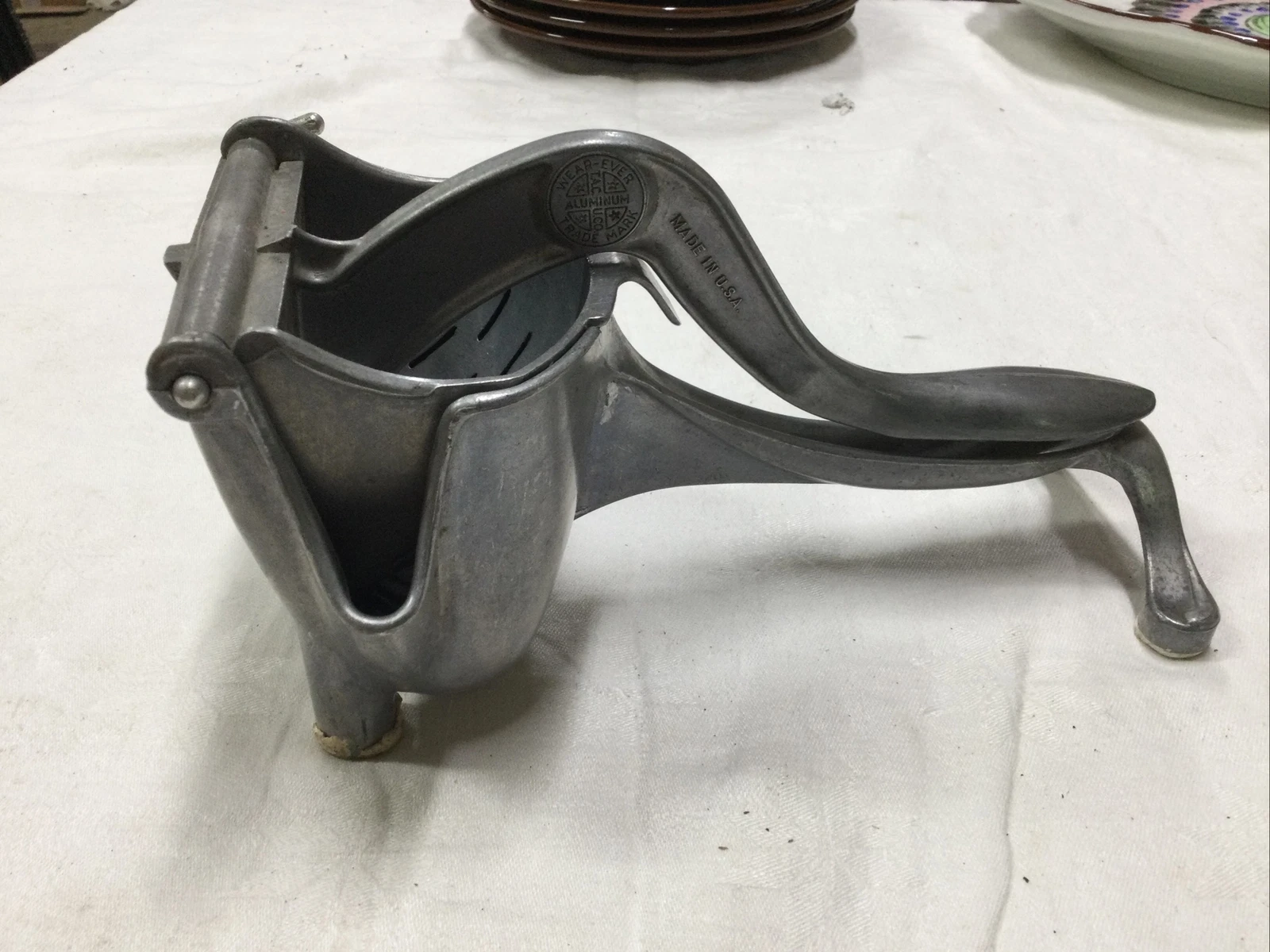 Vintage Wear-Ever Aluminum Jiffy Juicer/Fruit Press, Citrus Squeezer w/ Strainer