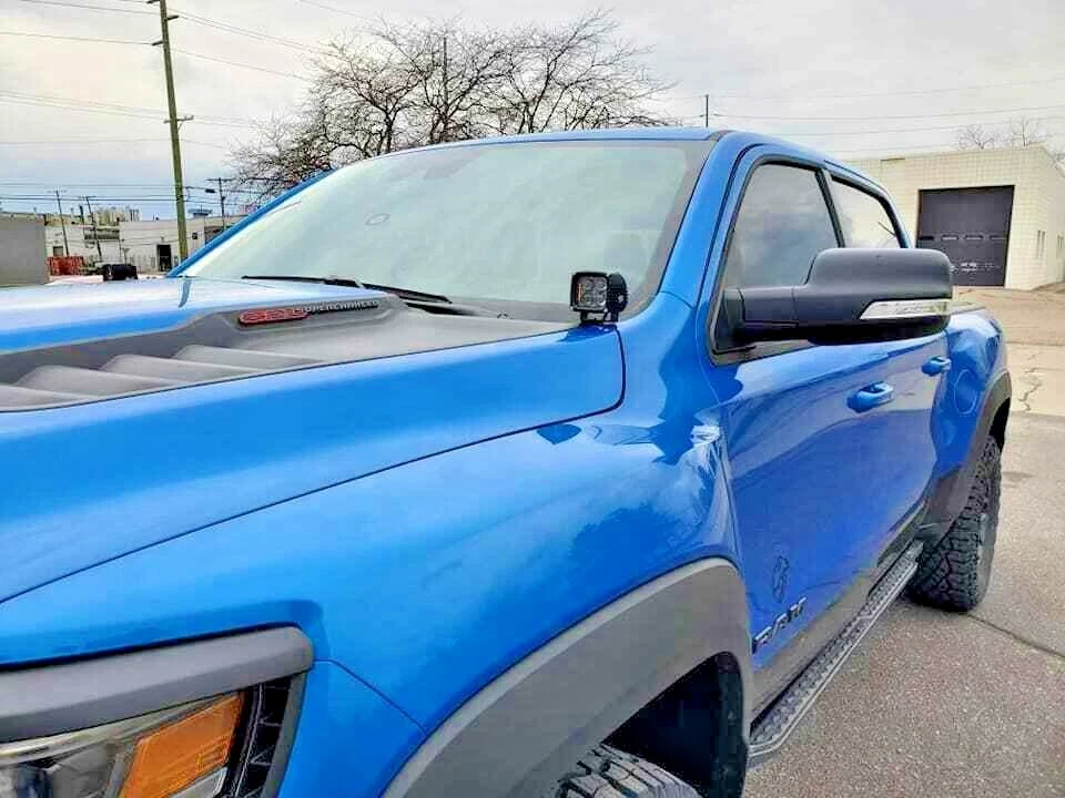 RAM 1500 TRX M&R LED CAPÓ PILAR ZANJA LUCES 2x40w Kit CON ÁMBAR DRL Foto 3 de 4