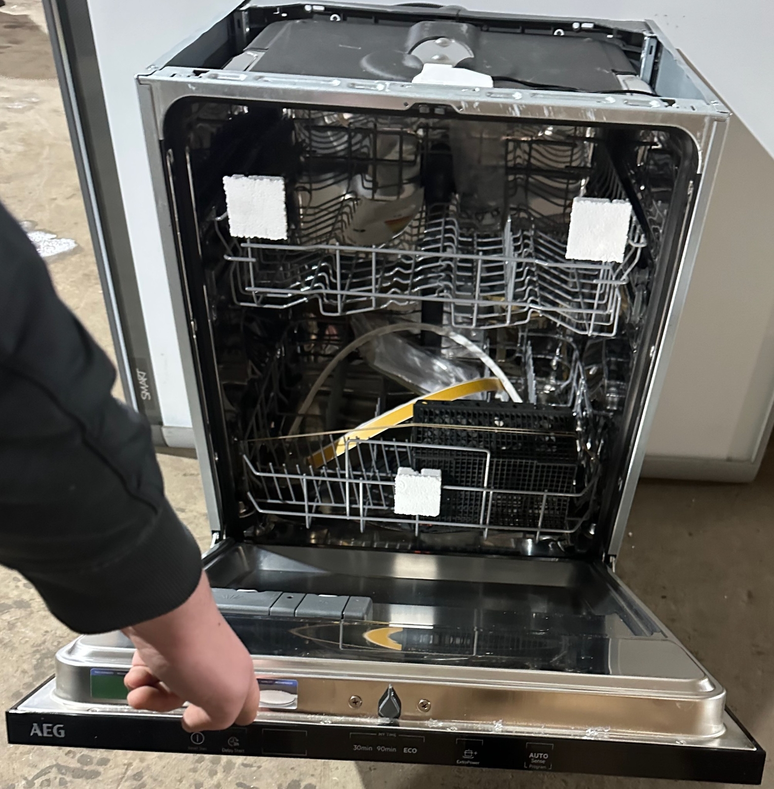 AEG 3000 FSB42607Z Full Size Fully Integrated Dishwasher 13 Place