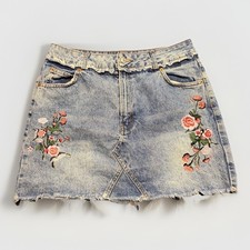Y2K Boho Festival Moto Floral Embroidered Denim Skirt Distressed Raw Hem Size 10