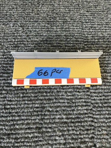 Scalextric 66 Pieces C 82223 Straight Boarders And 4 C 8233 Pieces Lead In