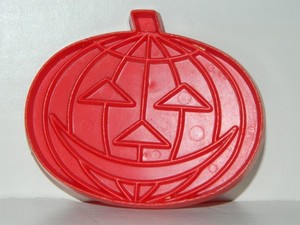 VTG Vintage Red Halloween Jack O' Lantern Pumpkin Plastic Cookie Cutter