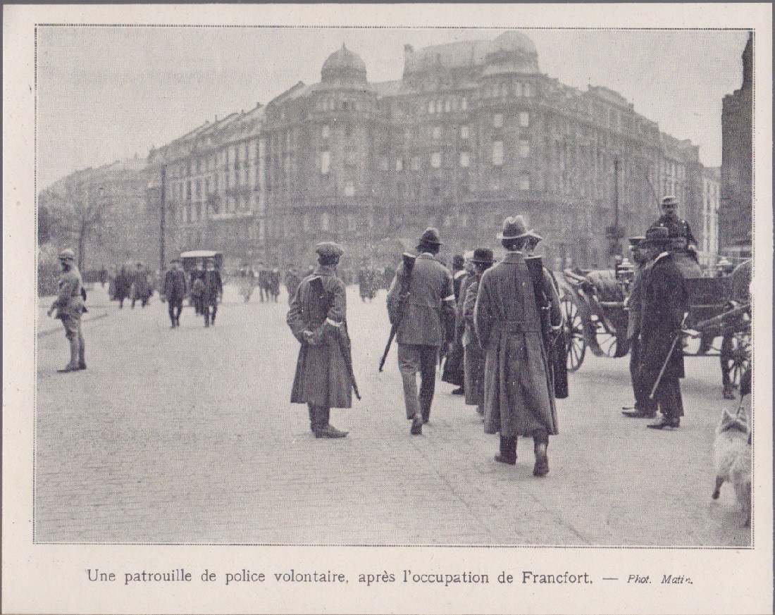 Une patruille de police volontaire, apres l'occupation de Francfort. 1920