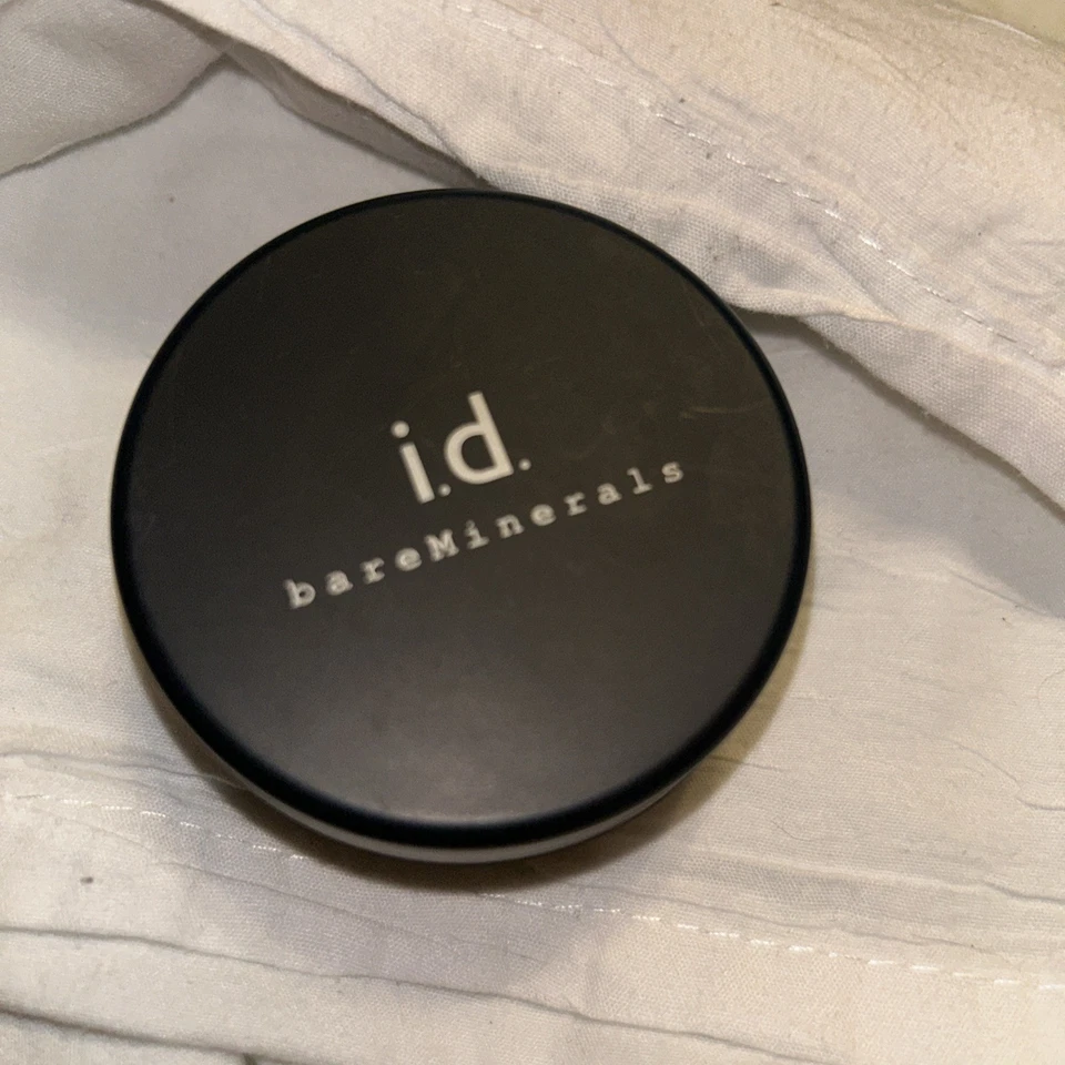 bareMinerals I.D.  Loose Powder Mineral Foundation SPF 15  Medium .3oz Full Sz N - Image 2 of 4