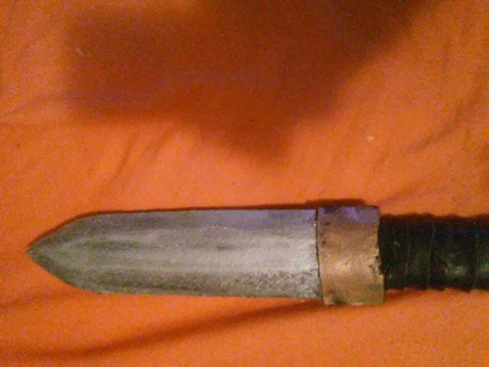 Disfraz de fantasía de cosplay LARP de espuma Eva hecho a mano 20 pulgadas doble daga Foto 2 de 4