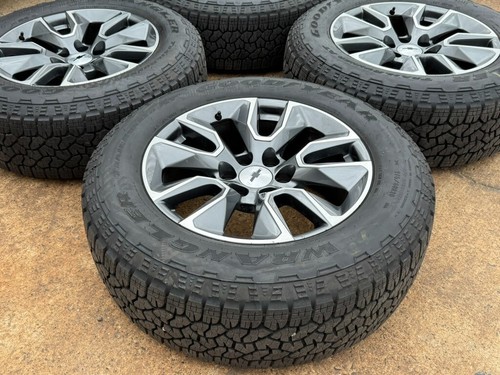 4 sss2024 Chevy Silverado RST 20" OEM Wheels and Tires Goodyear 275/60/20 99%