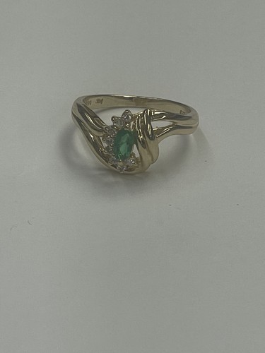 14kt. Yellow Gold Marquis Emerald and Diamond Fashion Ring Sz.6 - Picture 6 of 7