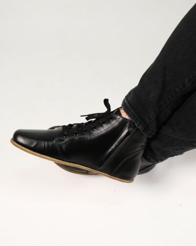 New WOMEN'S Black Leather Handmaid Barefoot Boot - Picture 7 of 8