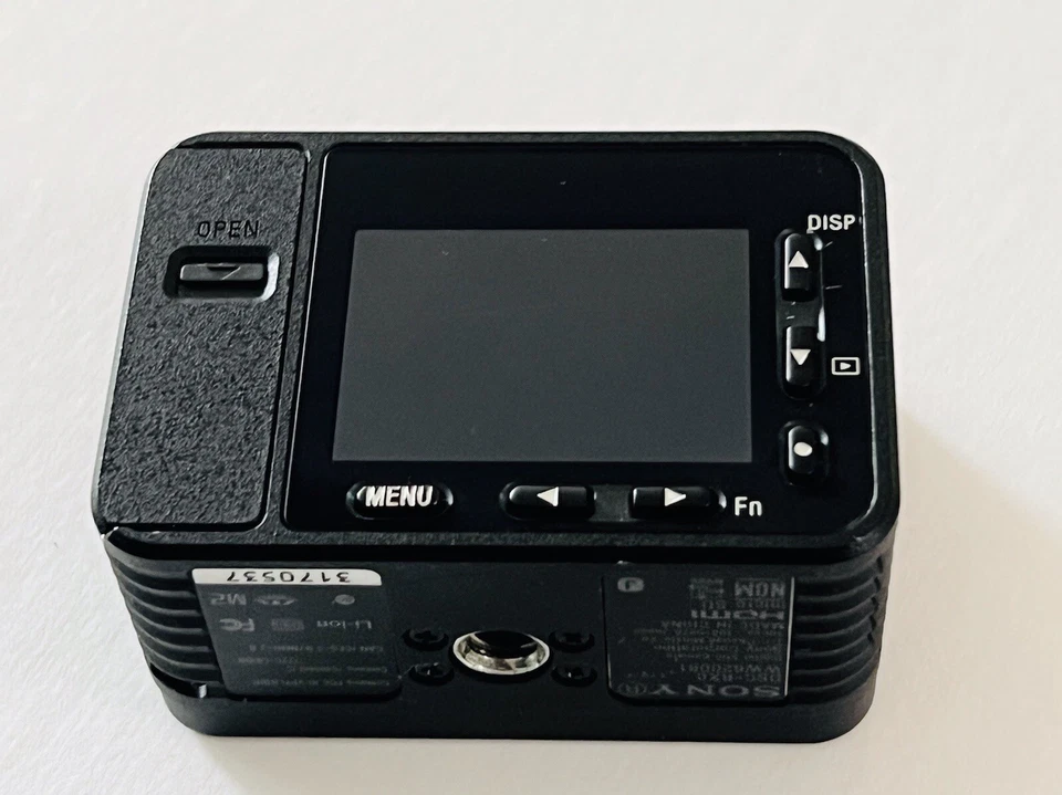 Sony RX0 1.0"-Type Sensor Ultra-Compact Waterproof/Shockproof Camera - Image 2 of 2