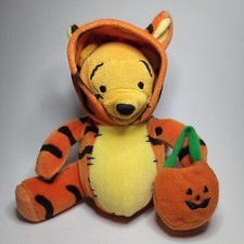 2001 Winnie The Pooh dressed as Tigger Halloween Plush Walt Disney World
