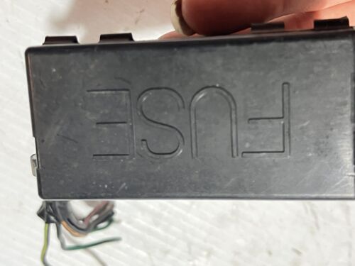 1997 Suzuki GSXR 750 Fuse Box Plug (OEM) - Picture 2 of 17