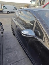 Porte avant et accessoires Peugeot 208