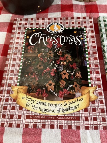 Gooseberry Patch Christmas Recipes & Crafts Books Set Of 2 - Imagen 2 de 23