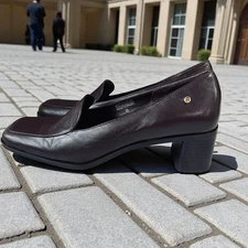 Etienne Aigner Status Dark Burgundy Leather Block Heel Loafers Size 7M Retro