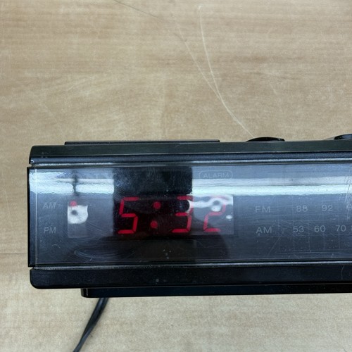Vintage Sony Dream Machine FM/AM Digital Clock Radio ICF-C3W BLACK w RED numbers - Picture 2 of 7