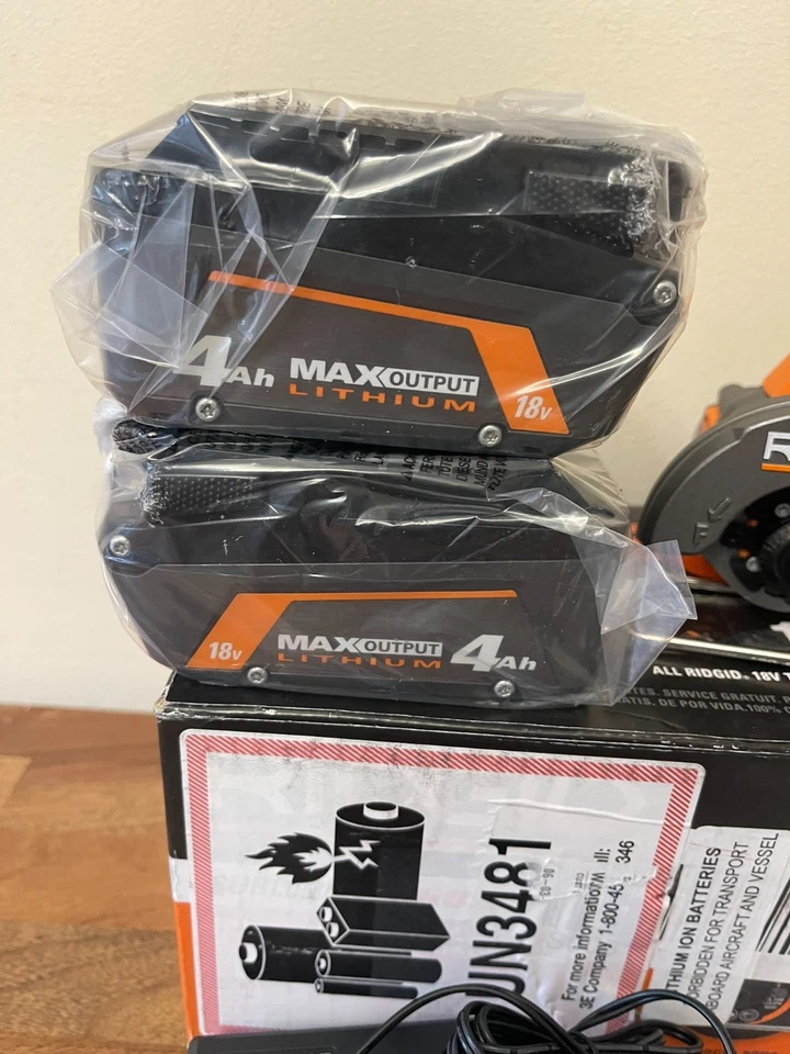 RIDGID 18V SubCompact 3 in Multi Material Saw With 2- 4 Ah Battery & Charger New - Image 2 of 4