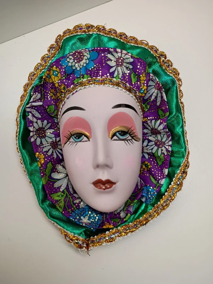 Porcelain Mardi Gras Jester Porcelain Mask/Wall Hanging  App 6"x5" VTG - Image 2 of 3
