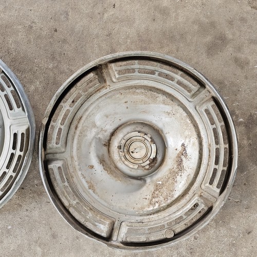 Vintage 1968 Chevy Chevelle 14" Hub Caps/ Wheel Covers (Set Of 2) - Picture 5 of 5